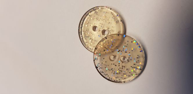 Hovedbilde Knapp 2-hulls glitter 20 mm. ...